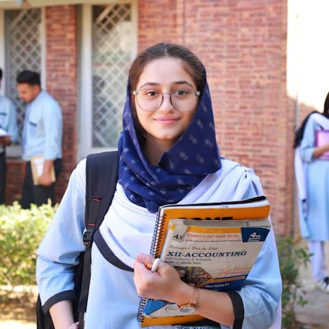 Portrait of Sadia I.